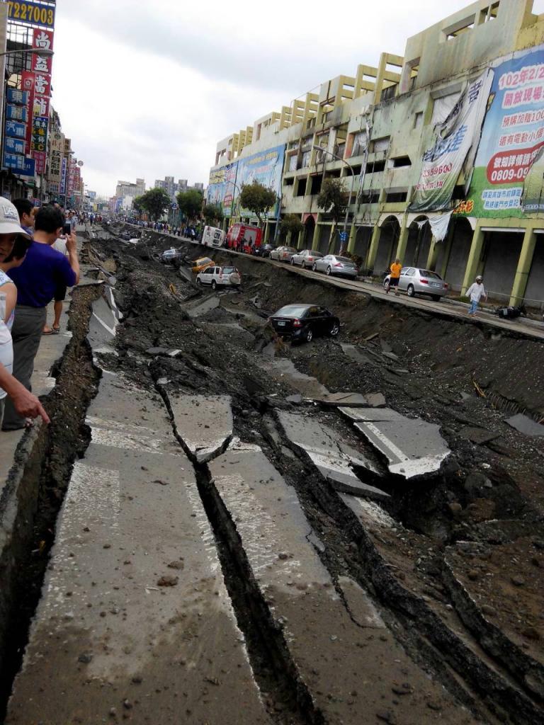 台湾で大規模爆発 24人死亡270人負傷 化学物質に引火か（Yahoo