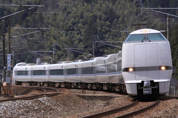 新たな特急列車名は「ダイナスター」と「能登かがり火」。北陸