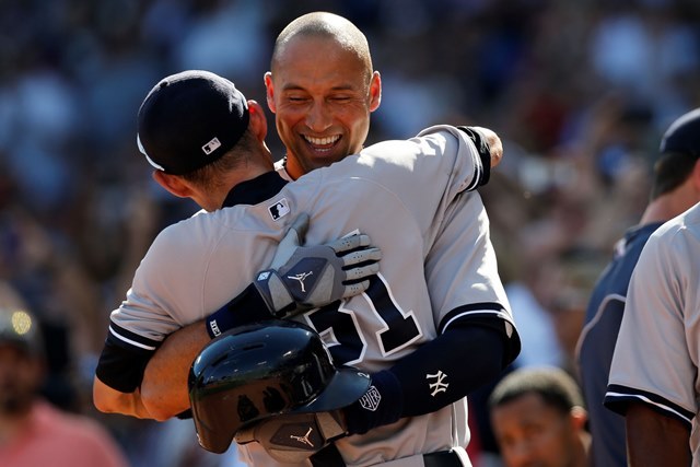 写真特集]イチローはピンストライプを脱ぐのか…ヤンキースの3シーズンを振り返る (Yahoo!ニュース) - Yahoo!ニュース