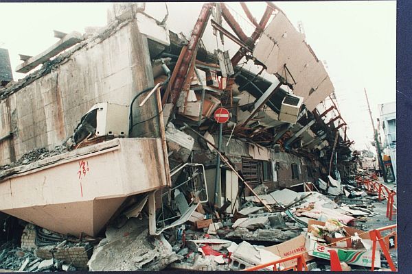 1995年の今日〉1月17日：阪神・淡路大震災 | nippon.com