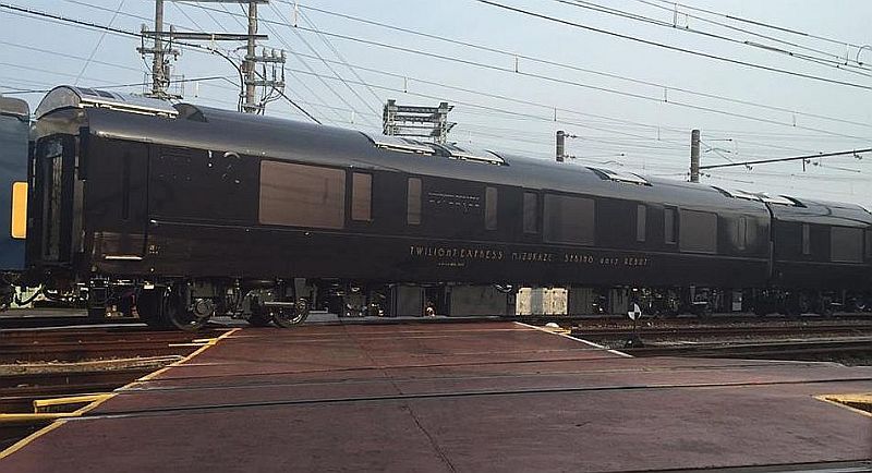トワイライトエクスプレス瑞風 JR西敷地初搬入にファンら注目