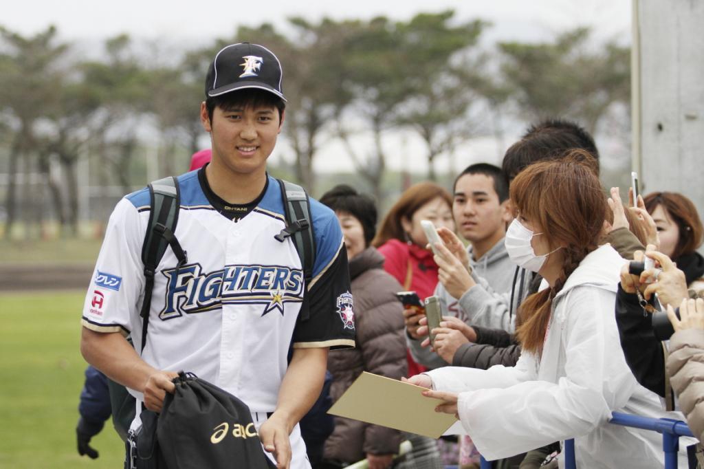 米国MLB公式HPが大谷の2部門ベストナイン受賞をトップ報道