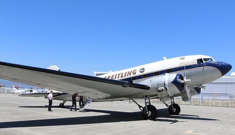 77歳の飛行機「DC-3」へ潜入 今もなお現役で飛べる理由は（THE PAGE） - Yahoo!ニュース