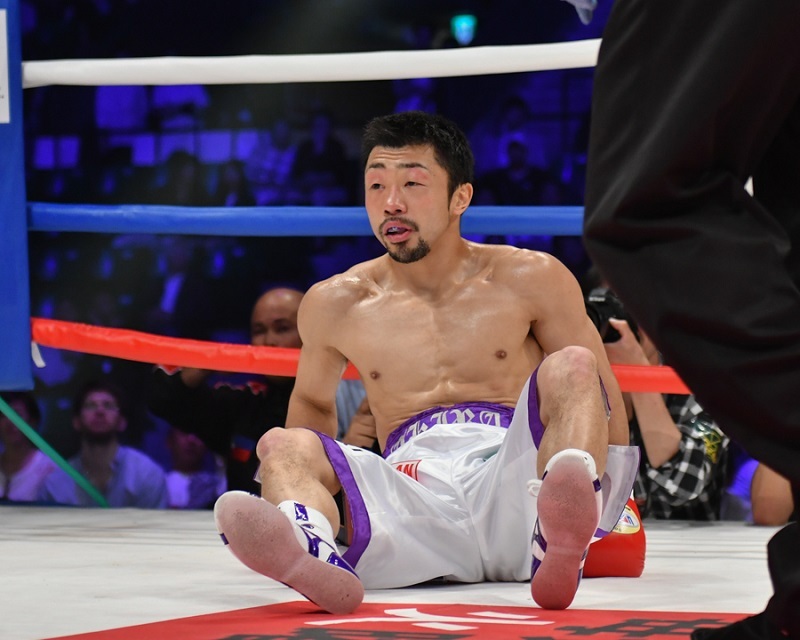 ボクシング　八重樫東　サイン入　タオル 36 【八重樫東/ボクシング】BBM2021 スポーツカードセット 惜別