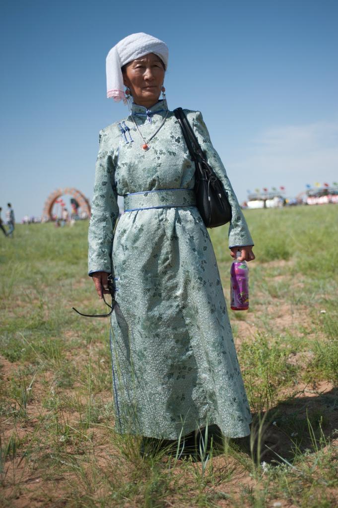 ブス”ある人、ない人……内モンゴルは伝統衣装の一部で男女を言い分ける