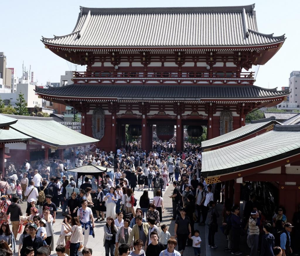 江戸から東京へ続く象徴的名所 裏の視点が魅力 浅草 猥雑街の歴史的権威 The Page Yahoo ニュース
