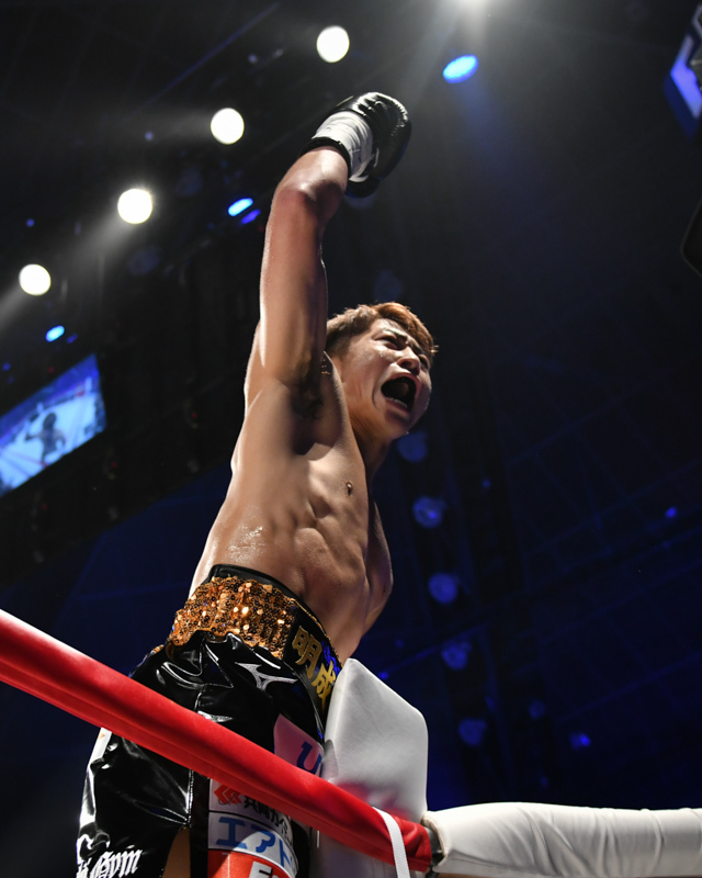 井上尚弥の衝撃の112秒TKO3階級制覇の裏にあったテレビに映ら