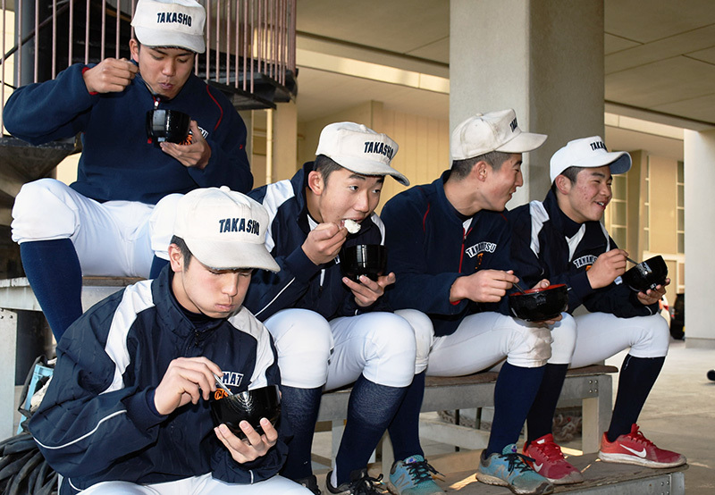 高松商 成長願い愛情たっぷり 監督の手料理が人気 ／香川（センバツ