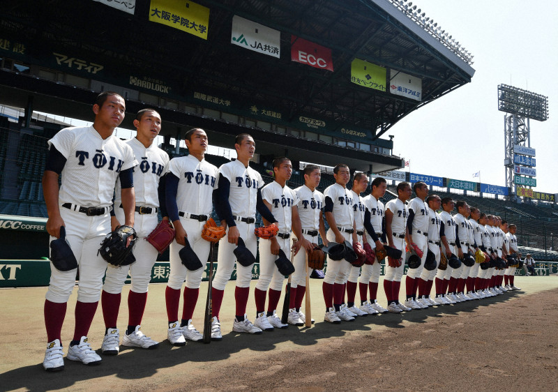 センバツ高校野球＞「強そうで憧れる」 球児のユニホームは「細身