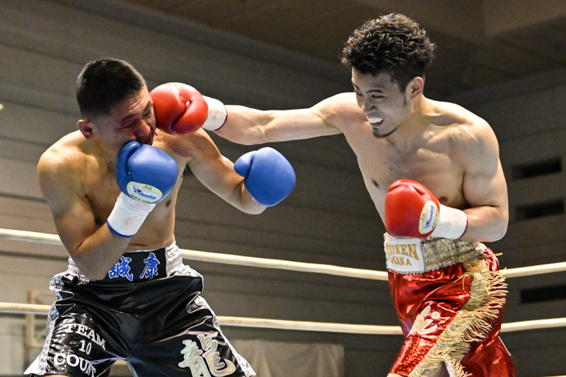 辰吉寿以輝が日本5位ランカーに4回TKO勝利で陣営は来年タイトル 辰吉寿以輝が日本5位ランカーに4回TKO勝利で陣営は来年タイトル