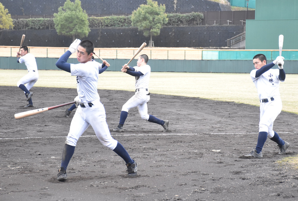 第93回選抜高校野球 プレーのキレ磨く 東海大甲府、静岡合宿