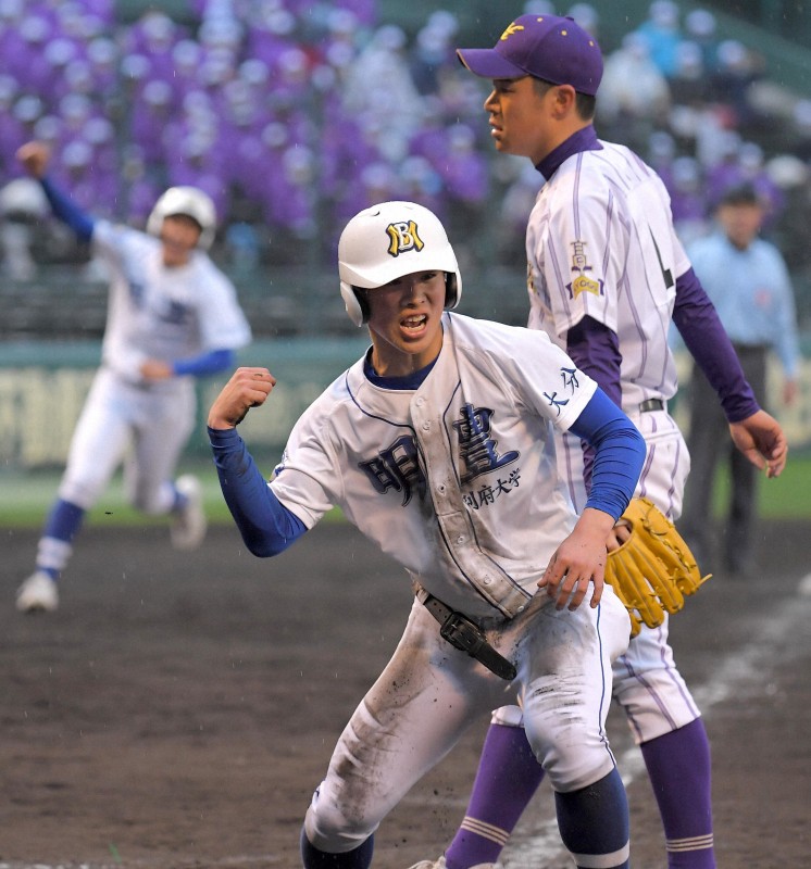 甲子園でも「終盤の明豊」 サヨナラ呼んだ黒木の積極性 選抜高校野球 
