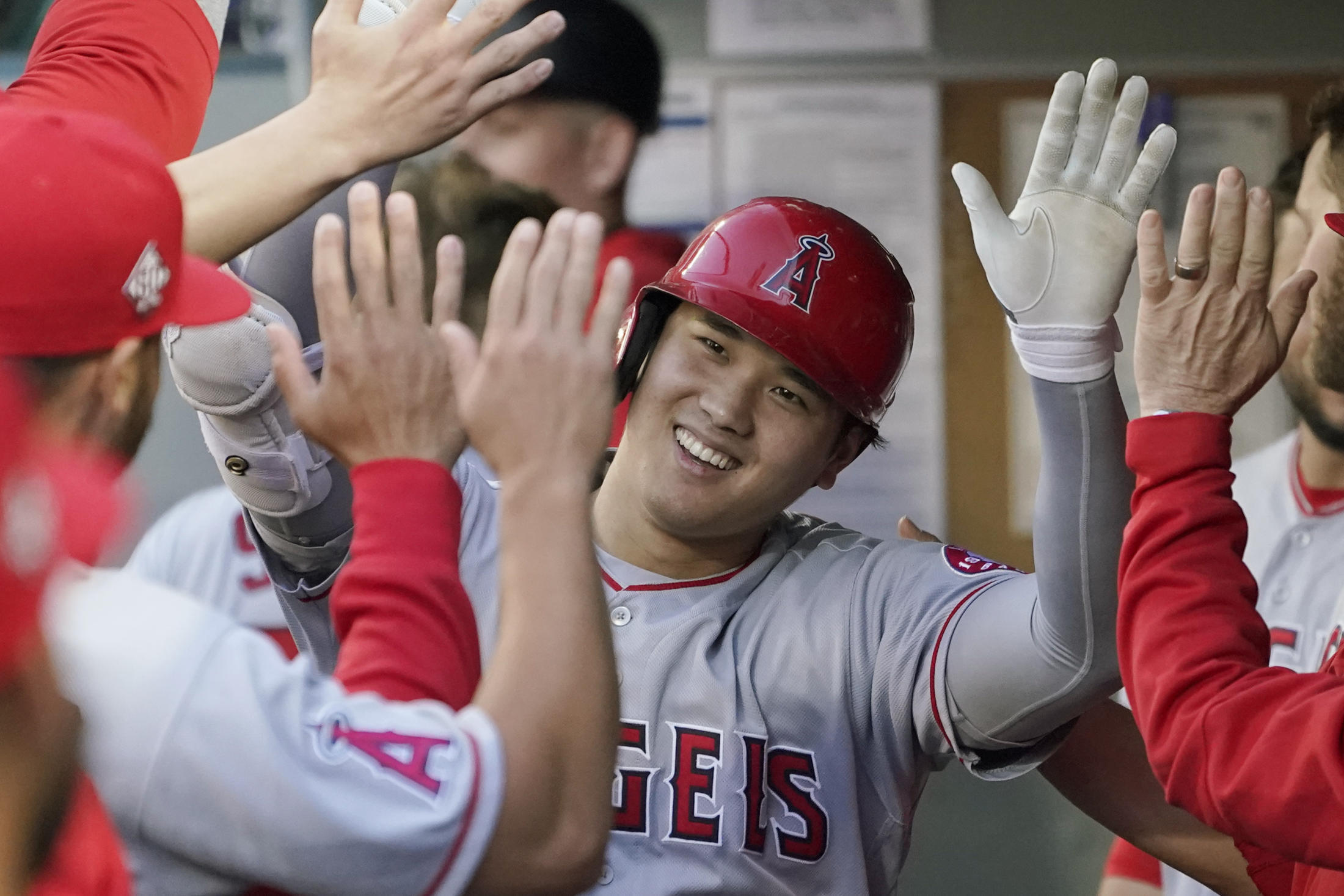 大谷翔平の33号“4階席アーチ”に全米が驚愕「ソーサ記録に並ぶ歴史的一