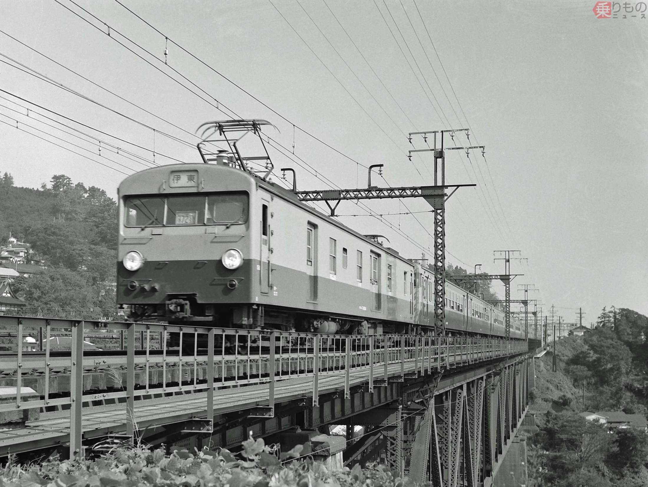 【懐かしの国鉄写真】二眼レフカメラで撮影した1966年の東海道本線・伊東線