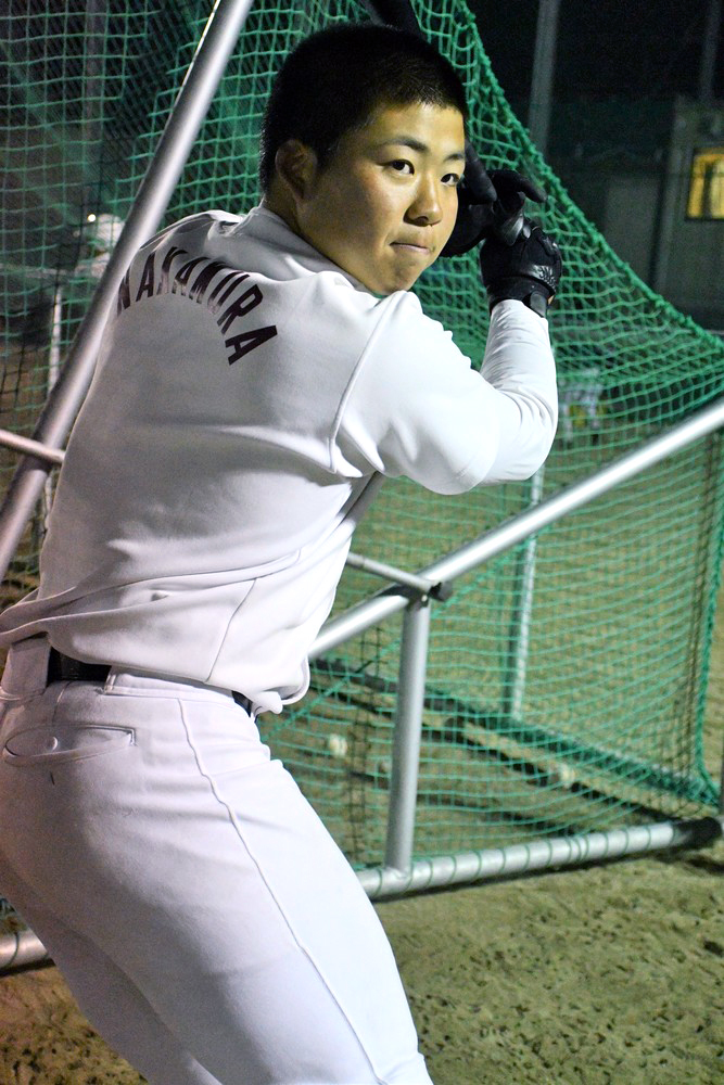 春を駆ける＞高知 選手紹介／2 中村元祈内野手／三谷高慶内野手