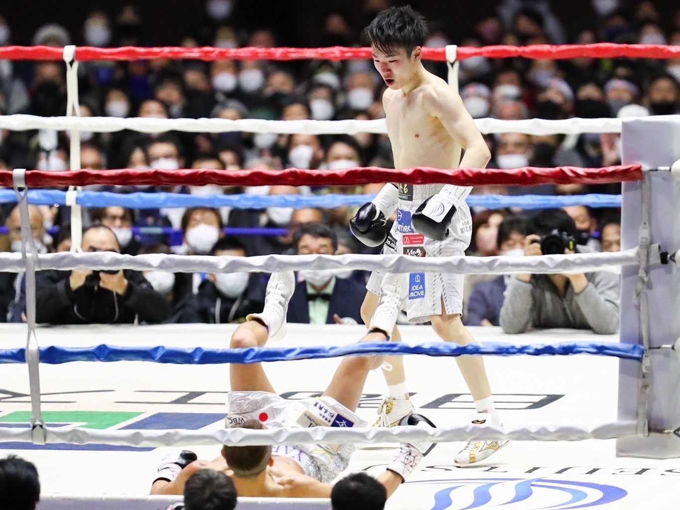 なぜWBC世界戦で拳四朗はファイトスタイルを180度変え矢吹正道にKOで