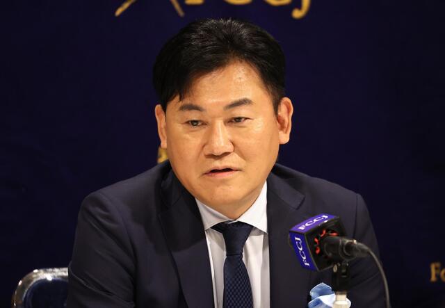 J1神戸 三木谷会長が柏戦のpk判定巡り 意味不明 あれがファール と怒りのツイート連発 その抗議は本当に正しいのか Yahoo ニュース オリジナル The Page J1神戸 三木谷会長が柏戦のpk判定巡り 意味不明 あれがファール と怒りのツイート連発 その抗議は本当に正しいのか Yahoo ニュース オリジナル The Page