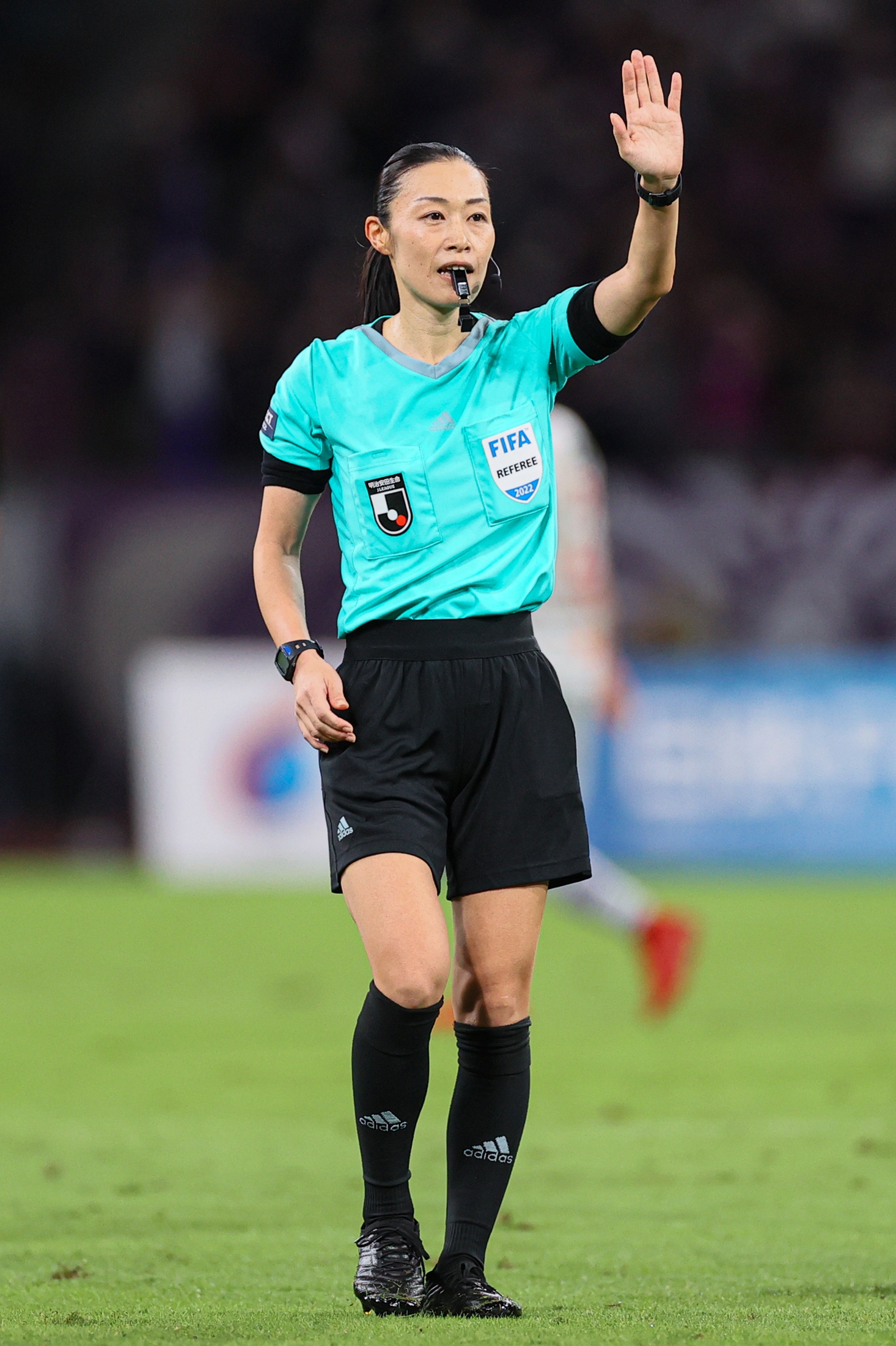 日本サッカー史に新たな歴史刻む…J1史上初の女性レフェリー山下良美氏