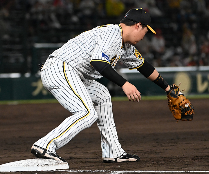 今だけセール 【最終値下げ】ジャイアンツ 岡本和真 ユニフォーム 伝統