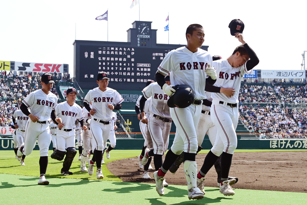 センバツ２０２３ 準決勝 広陵、諦めず戦い抜く 山梨学院に１ー６ 先制