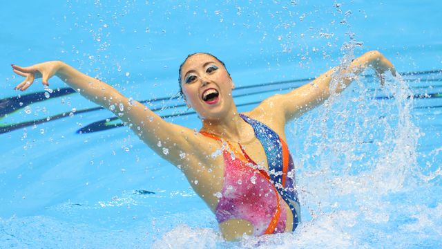 【世界水泳】アーティスティックスイミング乾友紀子が予選首位 ...