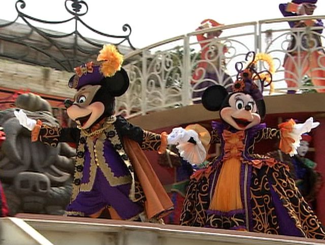 パレードで振り返る『ディズニー・ハロウィーン』の歴史 始まりは1997