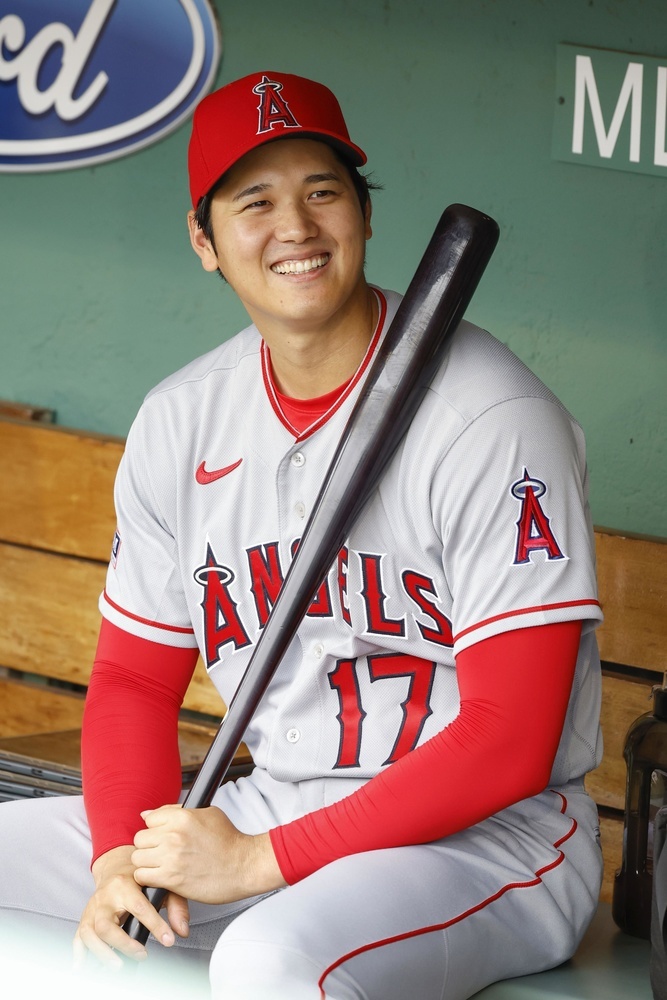 大谷翔平、約6万個のグラブ寄贈 国内全小学校に、インスタで発表（共同