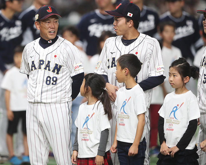 侍ジャパン監督として結果を残した井端弘和監督。タイブレークで的確な