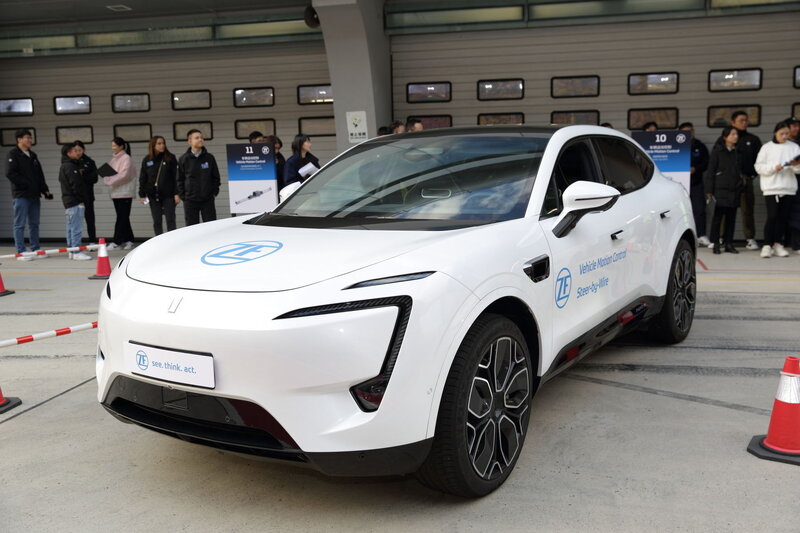 ZFの次世代テクノロジー搭載車を上海で試乗！ SDV時代のパワートレインとビークル・ダイナミクスとは