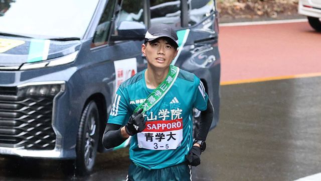 想定外の雨天に「急いで持ってきてもらって…後輩の帽子です」青学5区