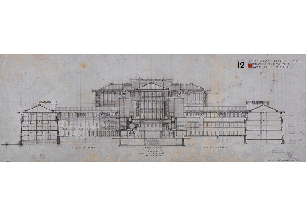 20世紀最高の建築家フランク・ロイド・ライトの回顧展 設計図に描かれ 