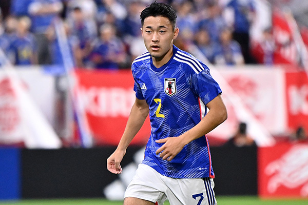 菅原由勢「実力不足だと思う」。低調なサッカー日本代表SBが向き合う