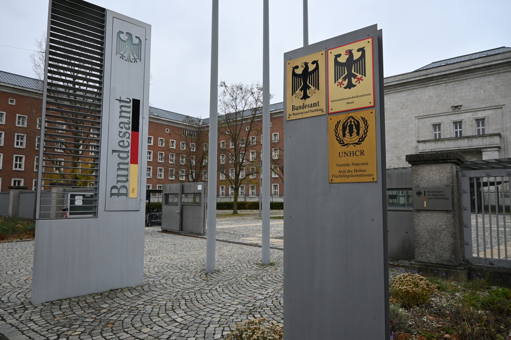 「受け入れは限界」――申請者急増に苦慮するドイツの移民難民庁