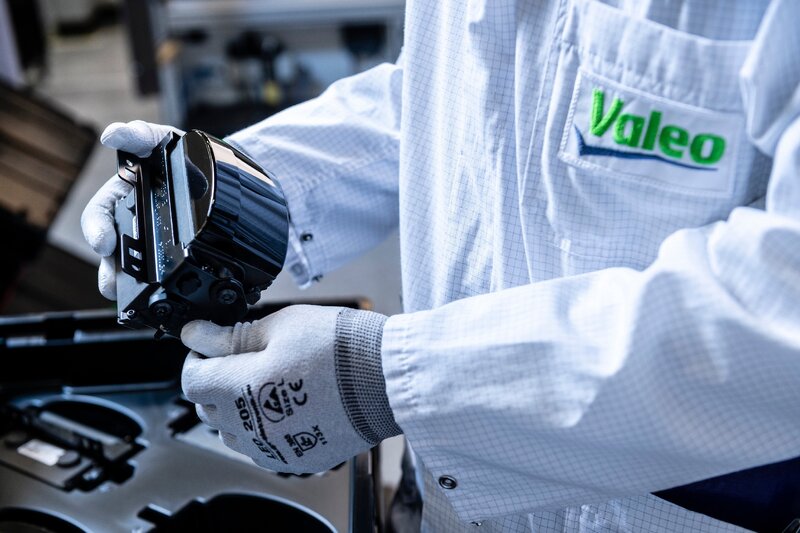 ヴァレオ、特許出願数でフランス首位に…電動化や運転支援技術など