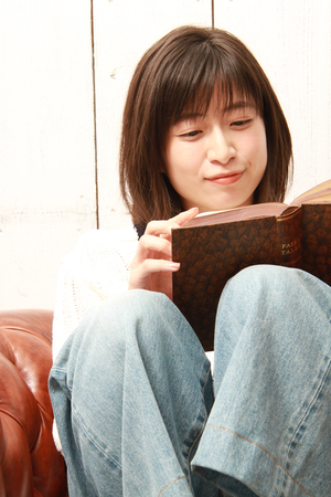 「わたしらしからぬことをした」　女優・南沢奈央が告白した“罪深き”行為の結末(Book Bang)