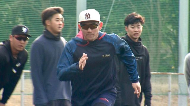 巨人】グラウンドに響く声 22年ドラフト2位・萩尾匡也 センターで