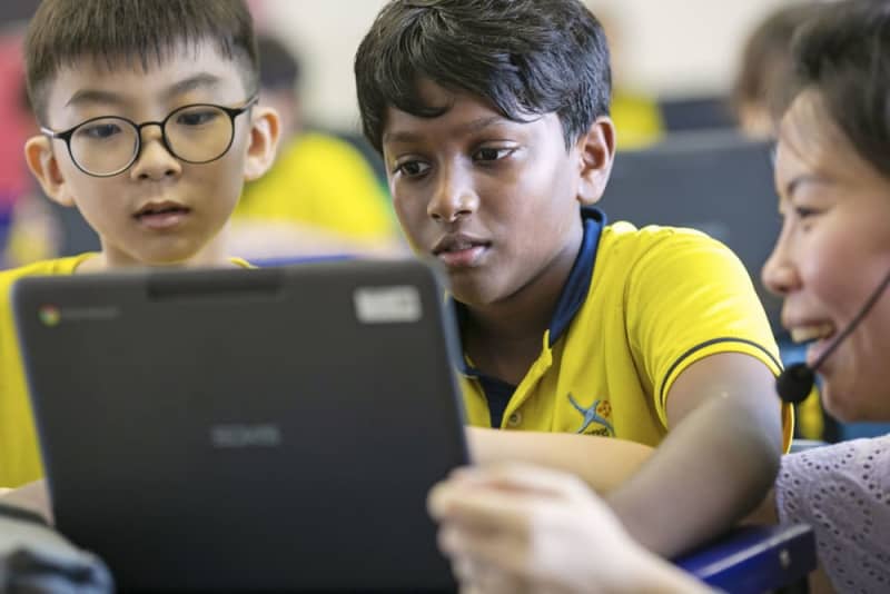 ＡＩの教育活用に踏み出すシンガポール…世界トップ級の学力、生き残り 