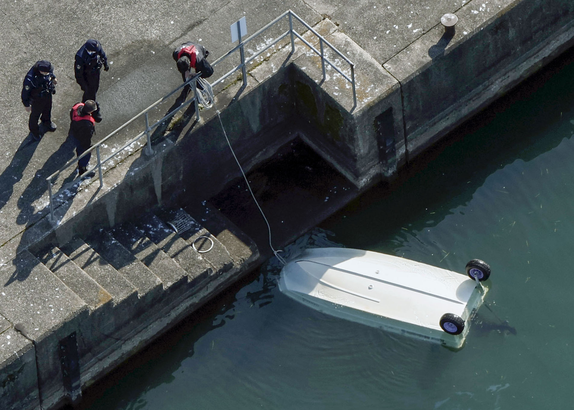 琵琶湖でボート転覆、3人死亡 滋賀・長浜、ビワマス釣りか（共同通信