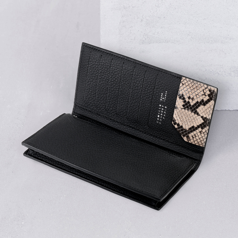 大人の長財布】「カミーユ・フォルネ」の日本限定モデルは、縁起の良い 