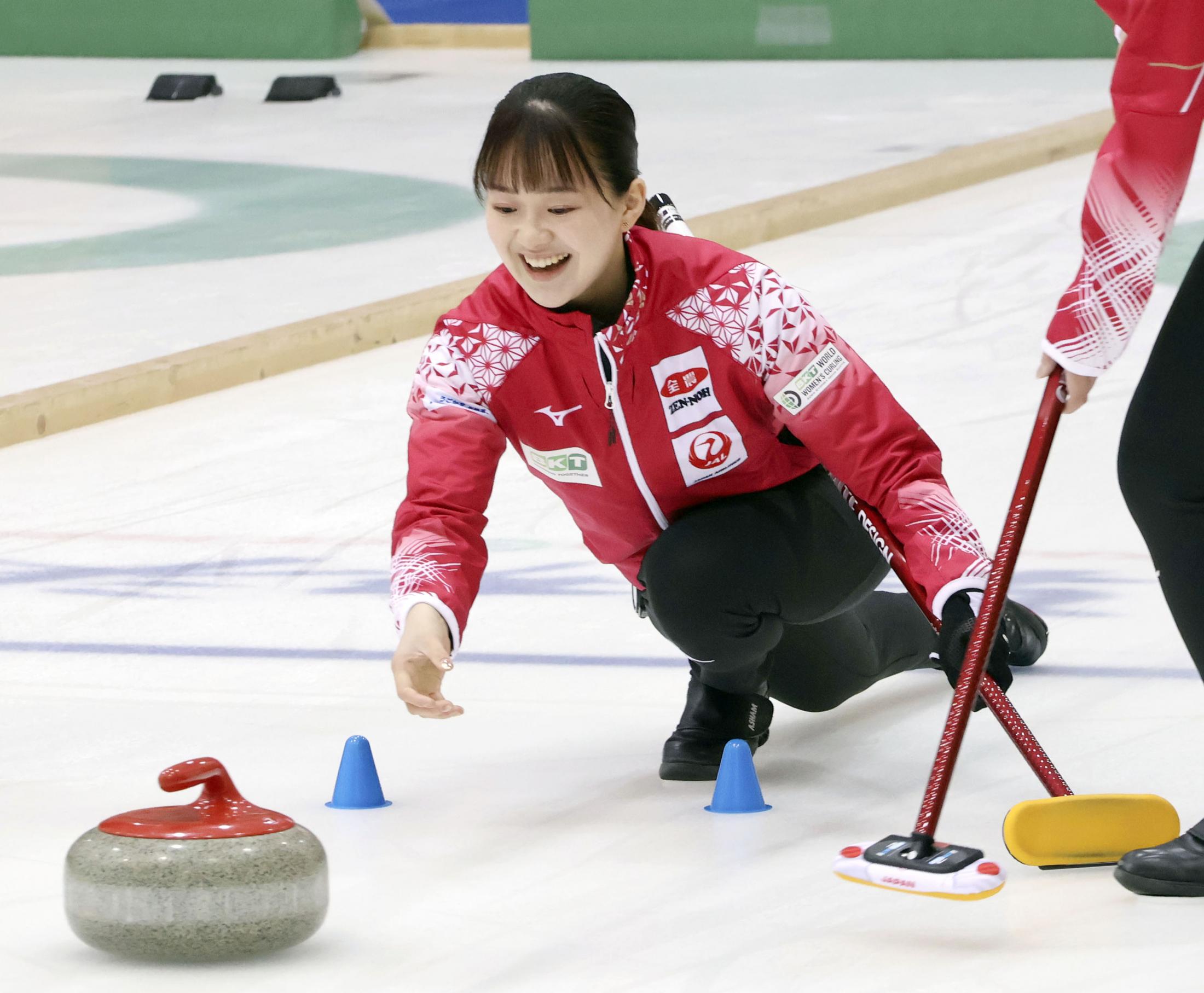 女子カーリングお尻 