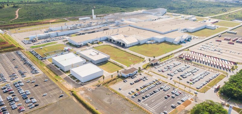 トヨタ、新型ハイブリッド車を生産へ…2025年からブラジル工場で