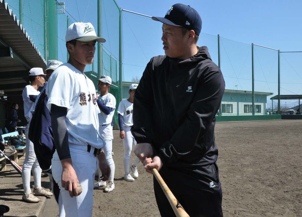 新品未開封❣️激レア❣️ご当地ハローキティ 熊本県立済々黌高校 野球部2008 センバツ甲子園 熊本国府の選手に打撃アドバイス 山田監督も信頼、熊工