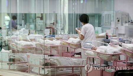 若い世代で「子ども持つ考えある」の割合上昇　少子化反転なるか＝韓国(聯合ニュース)