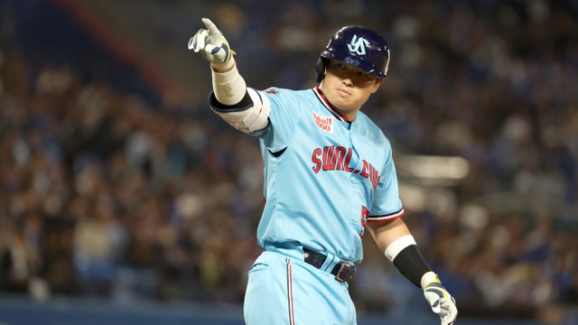 村上宗隆“確信歩き”の勝ち越しホームラン 2試合連続アーチに「俺らの 