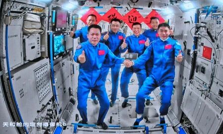 中国の宇宙船「神舟18号」が中国宇宙ステーションに到着　ゼブラフィッシュも宇宙へ(sorae 宇宙へのポータルサイト)