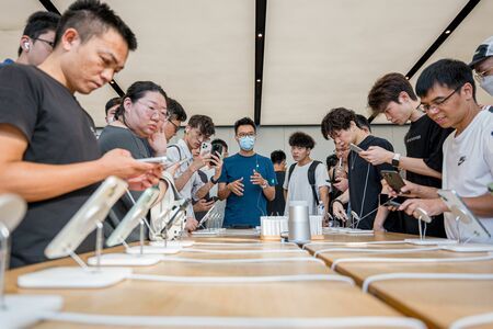 中国スマホ市場、Apple 19％減　華為が猛追　1～3月(JBpress)