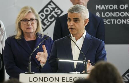 ロンドン市長が3選　政権与党の候補退ける(共同通信)