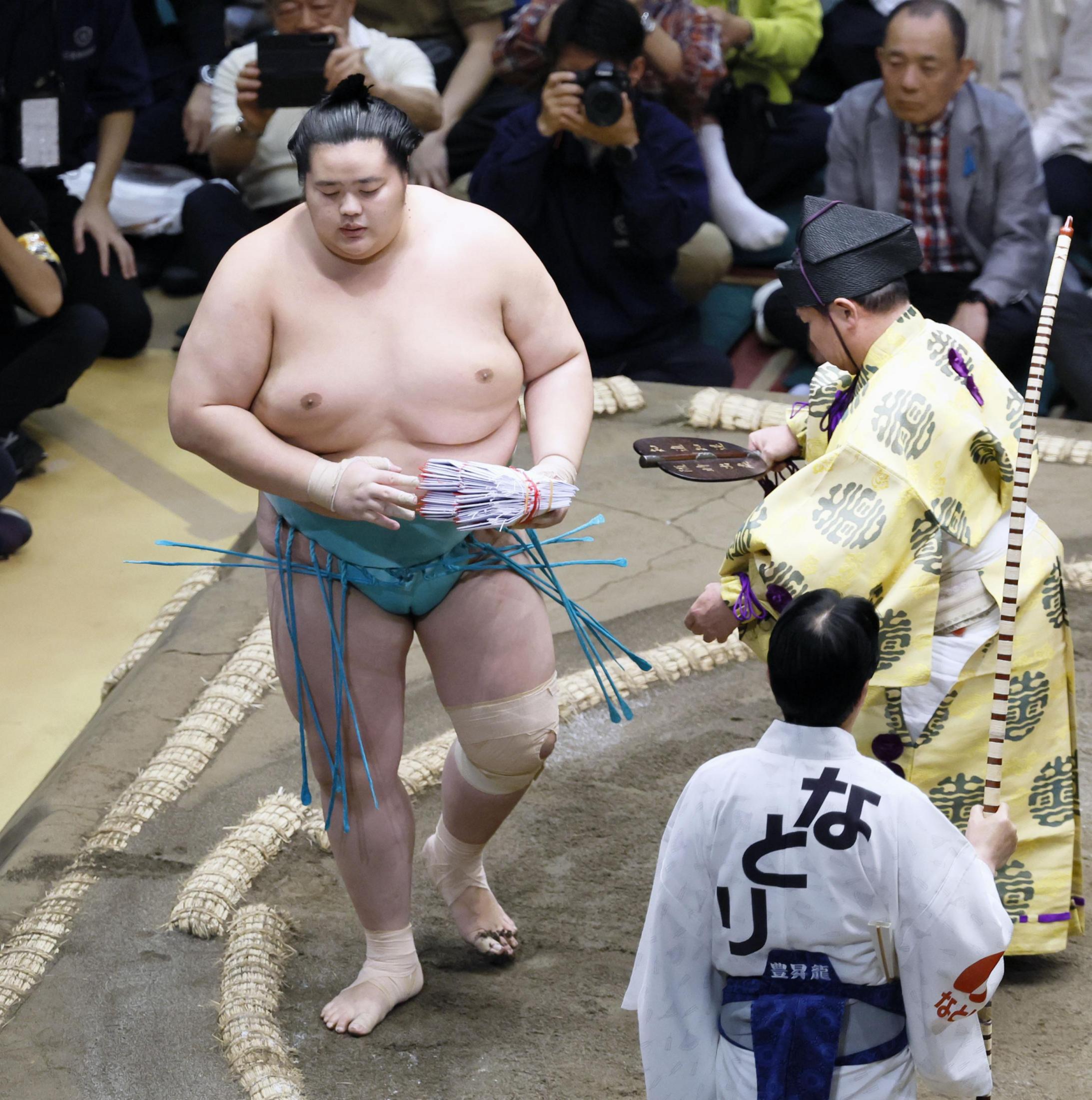 立行司、「琴ノ若」と呼び間違え 木村庄之助が勝ち名乗りで（共同通信） - Yahoo!ニュース