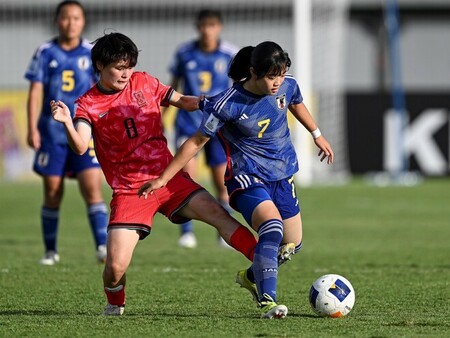 「W杯出場も危機的状況だ」リトルなでしこに完敗の韓国、母国メディアが落胆「主導権を握られたまま引きずられた」【U-17女子アジア杯】(SOCCER DIGEST Web)