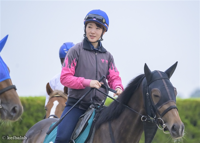 今週は京都で12頭に騎乗！自厩舎のスタッフさんに恩返しへ【永島まなみの騎乗馬展望】